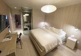 Palace Modern Hotel at the Plaza
