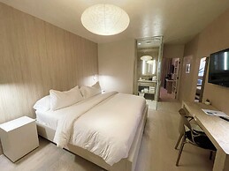Palace Modern Hotel at the Plaza