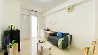 Relaxing And Homey 2Br At Bassura City Apartment