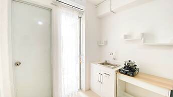 Relaxing And Homey 2Br At Bassura City Apartment