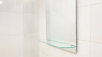 Relaxing And Homey 2Br At Bassura City Apartment