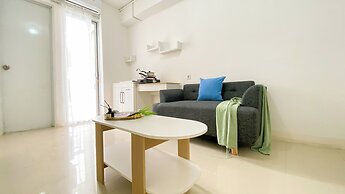 Relaxing And Homey 2Br At Bassura City Apartment