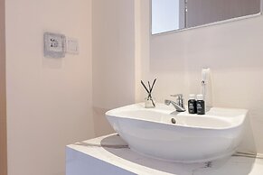 Cozy And Modern 2Br At Meikarta Apartment