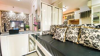 Good And Homey 1Br Apartment Mt Haryono Residence