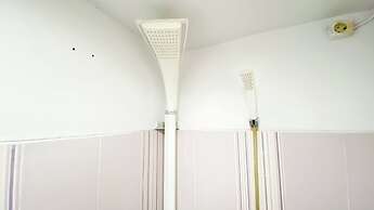 Good And Homey 1Br Apartment Mt Haryono Residence