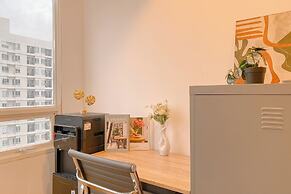 Minimalist And Comfy Studio Apartment At Cinere Bellevue Suites