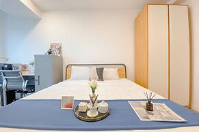 Minimalist And Comfy Studio Apartment At Cinere Bellevue Suites