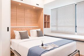 Good Choice And Homey Studio Apartment At Collins Boulevard