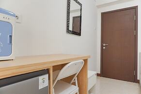 Homey And Minimalist Studio At Loftvilles City Apartment