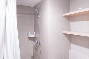 Modern Look 1Br Without Living Room At Bintaro Embarcadero Apartment