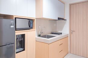 Modern Look 1Br Without Living Room At Bintaro Embarcadero Apartment