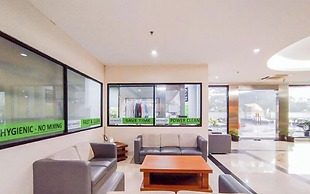 The Modern Monastery Studio At Beverly Dago Apartment