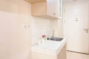 Good Location And Cozy Studio Springlake Summarecon Bekasi Apartment