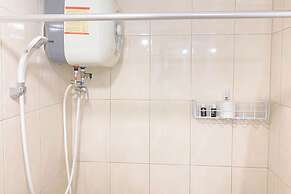 Good Location And Cozy Studio Springlake Summarecon Bekasi Apartment