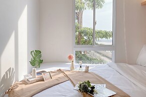 Lovely And Comfy 2Br Apartment Tokyo Riverside Pik 2