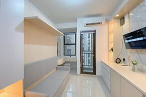 Elegant And Comfy Studio At Transpark Cibubur Apartment