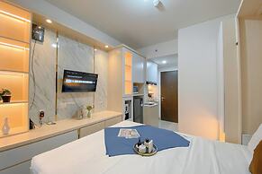 Elegant And Comfy Studio At Transpark Cibubur Apartment