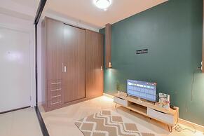 Comfort And Big 1Br At Green Pramuka City Apartment