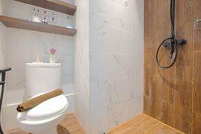 Comfort And Big 1Br At Green Pramuka City Apartment