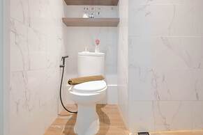 Comfort And Big 1Br At Green Pramuka City Apartment