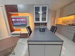 Minimalist 2Br And Well Design Room At Benson Supermall Mansion Apartm