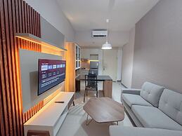 Minimalist 2Br And Well Design Room At Benson Supermall Mansion Apartm