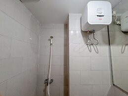 Minimalist 2Br And Well Design Room At Benson Supermall Mansion Apartm