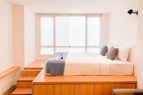 Comfortable Studio At Collins Boulevard Apartment