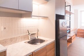 Comfortable Studio At Collins Boulevard Apartment