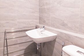 Comfortable Studio At Collins Boulevard Apartment