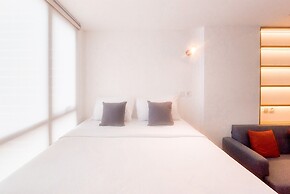 Comfortable Studio At Collins Boulevard Apartment