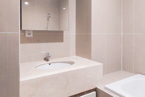 Good Deal And Comfy 1Br Apartment At Paramount Skyline