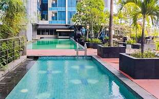 Great City View Studio At Tamansari The Hive Apartment