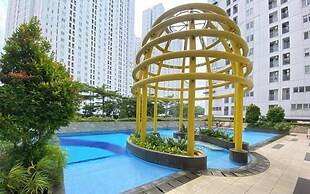 Homey And Comfy Studio At Bassura City Apartment Near Mall