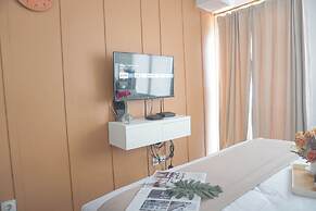 Cozy And Homey Studio At Metropolitan Park Apartment