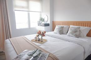 Cozy And Homey Studio At Metropolitan Park Apartment