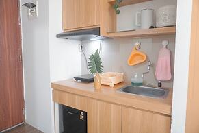 Cozy And Homey Studio At Metropolitan Park Apartment