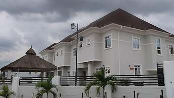WHTYESCAPE SERVICED APARTMENTS