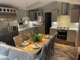 Stunning Mini Lodge Southview Skegness