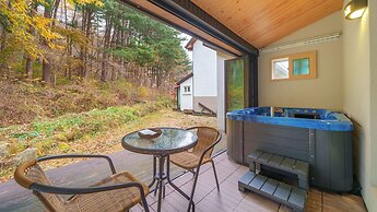 Gapyeong Sanchaek Glamping Pension