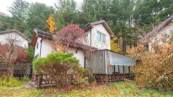 Gapyeong Sanchaek Glamping Pension