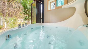 Gapyeong Sanchaek Glamping Pension