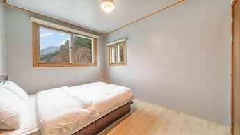 Gapyeong Sanchaek Glamping Pension