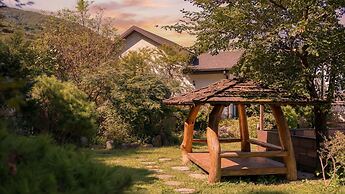 Gapyeong Sanchaek Glamping Pension
