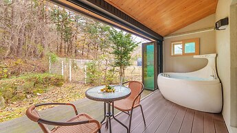 Gapyeong Sanchaek Glamping Pension