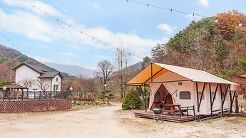 Gapyeong Sanchaek Glamping Pension