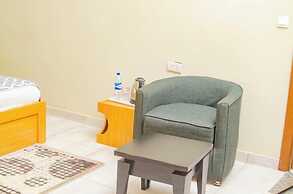 Peridot Hotel and Suites