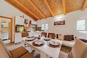 Eco Friendly Cottage Maja