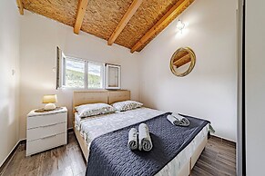 Eco Friendly Cottage Maja