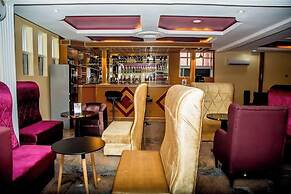 Villa Hilton  Hotels and Apartments